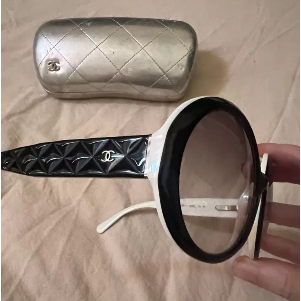 Chanel Classic 5120 Sunglasses - Picture 5 of 10